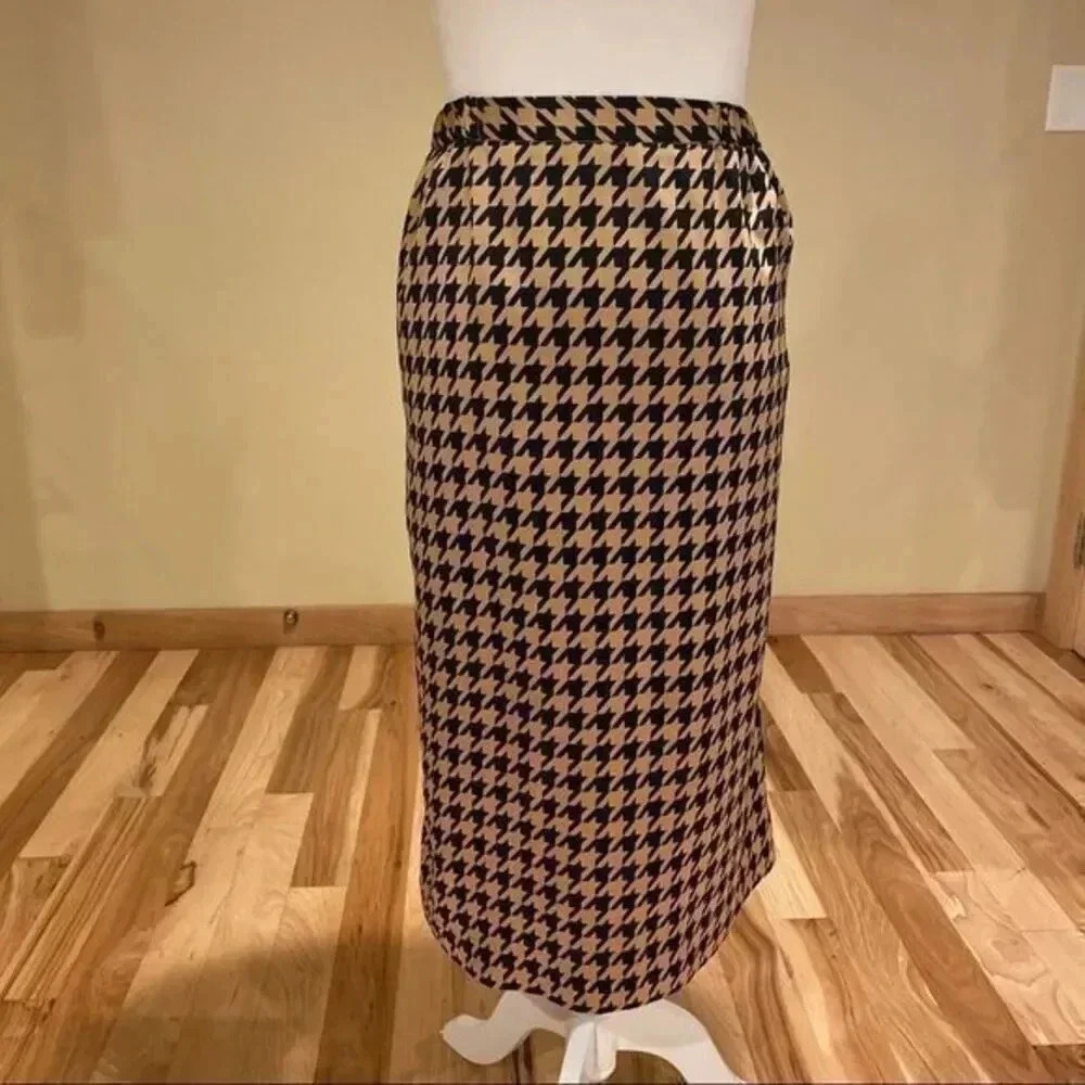 - Draper’s & Damon’s skirt